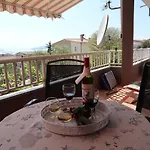 Apartment Mila Makarska